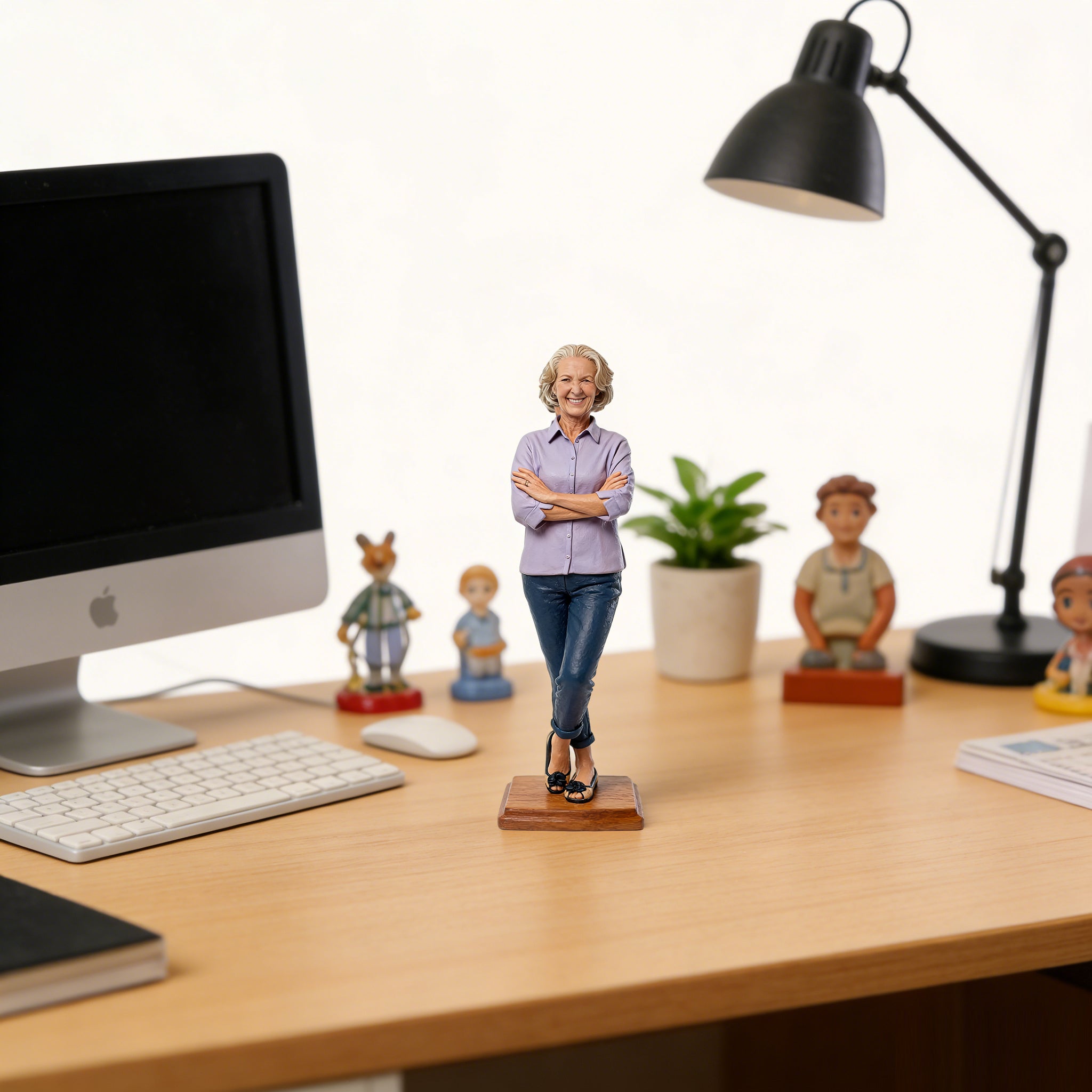 Personalized Highly Realistic Full-Color 3D Full-Body Mother Statue